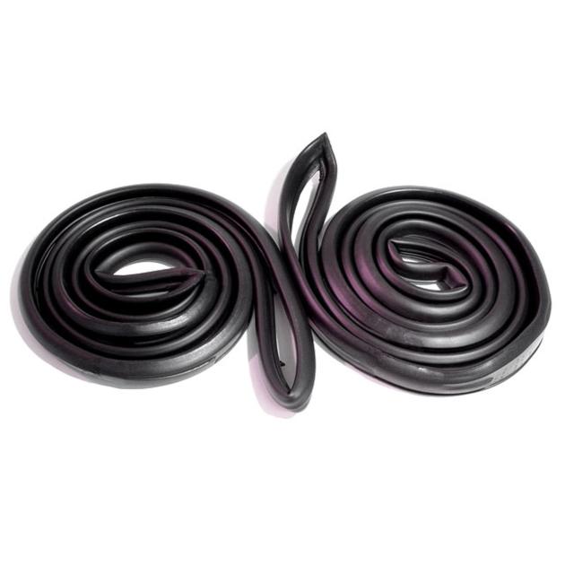 Metro Moulded Parts 1986-1991 Pontiac / Buick / Oldsmobile Rear Molded Door Seals. for 4-Door Sedans with Fwd LM 18-M/R