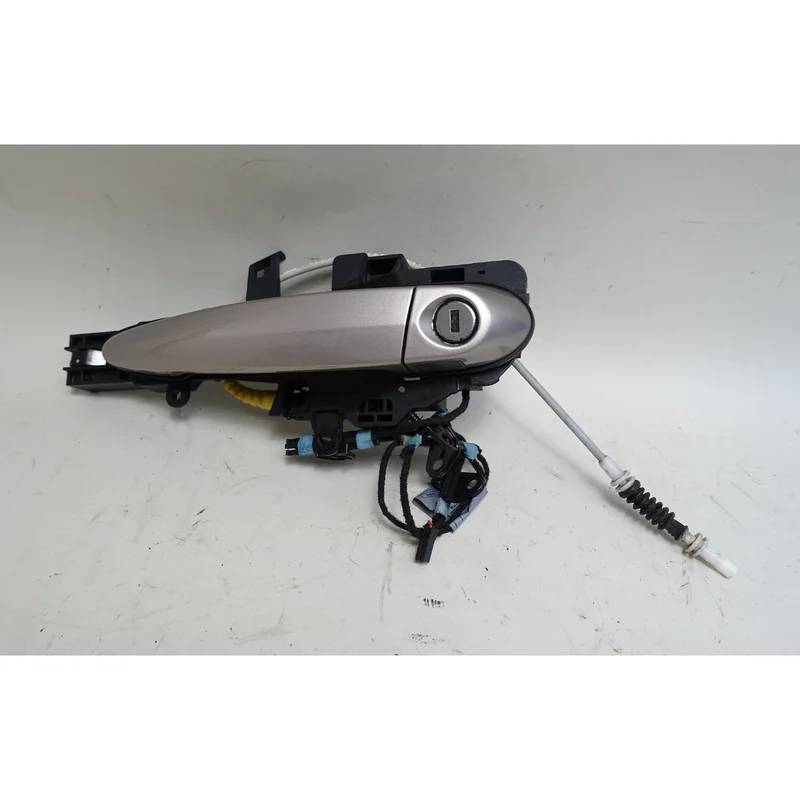 08-13 BMW E82 E88 1-Series Left Exterior Outside Door Handle Kashmir Silver OEM
