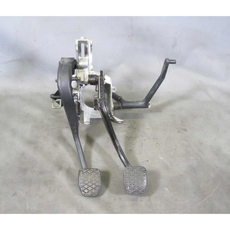 BMW E39 5-Series Manual Trans Clutch Pedal Assembly Swap w Master 1998-2000 USED