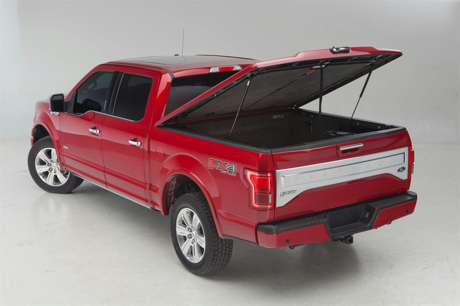 UnderCover UC1118L-66 Elite LX 14-15 Silverado 5'9" - 66