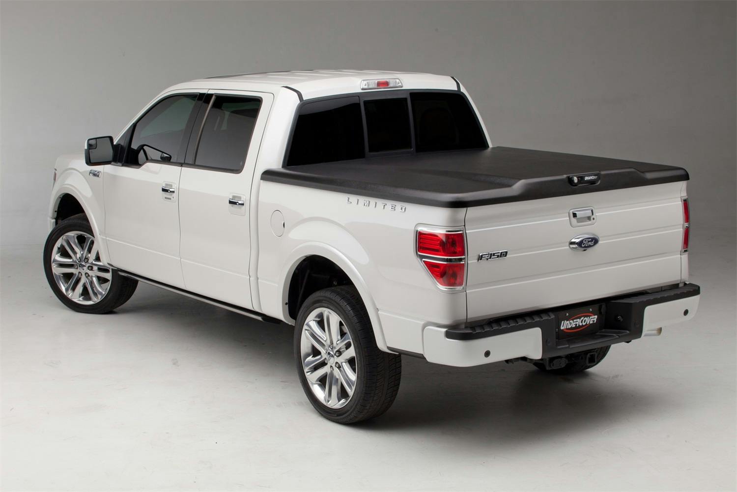 UnderCover UC3116S SE Smooth 19-24 (New Body Style) Ram1500 6'4"SRW w/o RamBox w/o MultifnctnTG-RTP