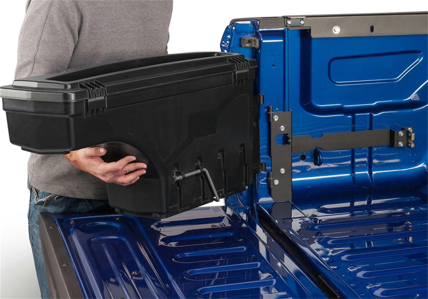 UnderCover SC400D Swing Case 07-21 Tundra Driver