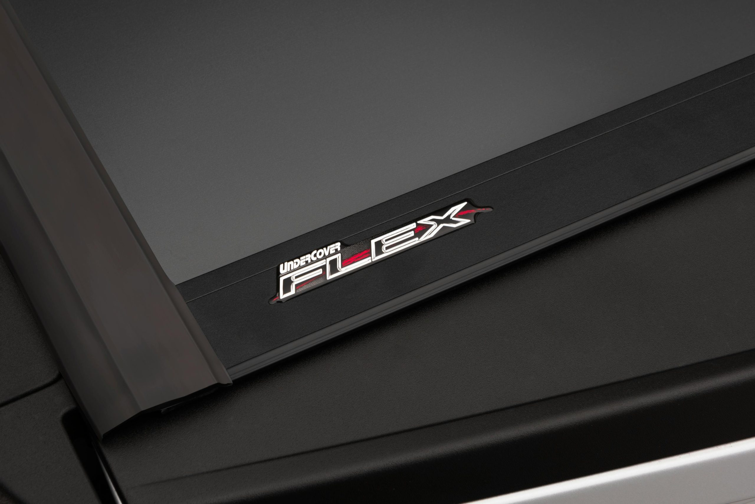 UnderCover UX42008 Ultra Flex 07-21 Tundra 5'6" w/ Deck Rail Sys w/o Trail Special Edition Strg Bxs