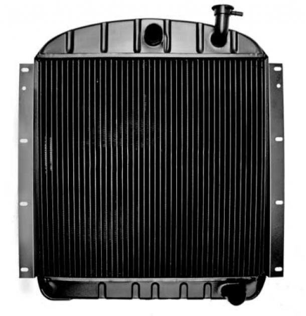 1955-59 GMC Truck with Pontiac V8 and AT 3 Row Copper/Brass Radiator (22-3/8" x 23-1/2" x 2")
